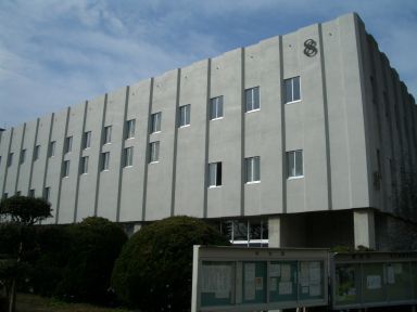 8号館